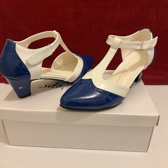 Angel Steps Layla T-Strap, Royal Blue/White Patent shoes; Size 7.5 Medium - Picture 4 of 12